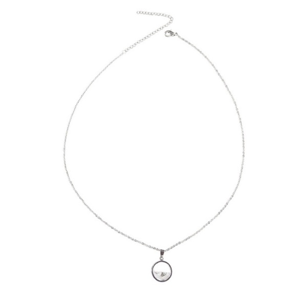 ONE LEFT! Silver - Sparkling Crystal Necklace. - Picture 4 of 5